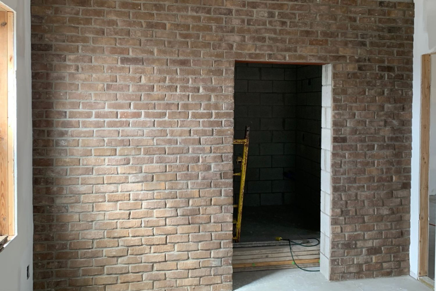 Black Bear Mountain Stone - Brick Veneer - Charleston