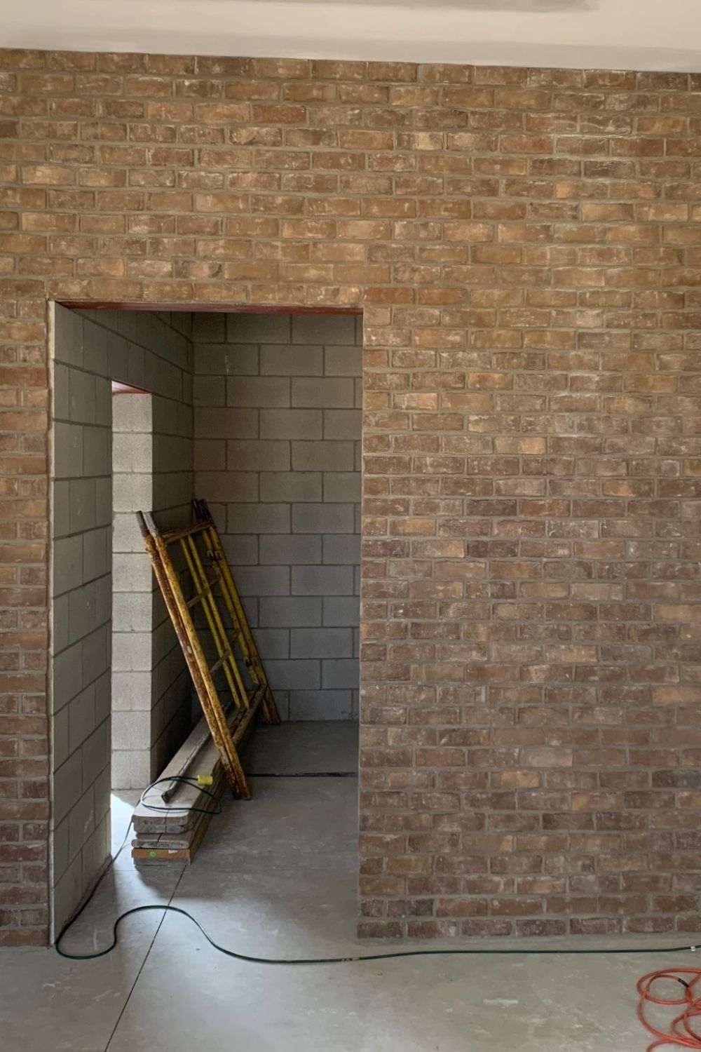 Black Bear Mountain Stone - Brick Veneer - Charleston