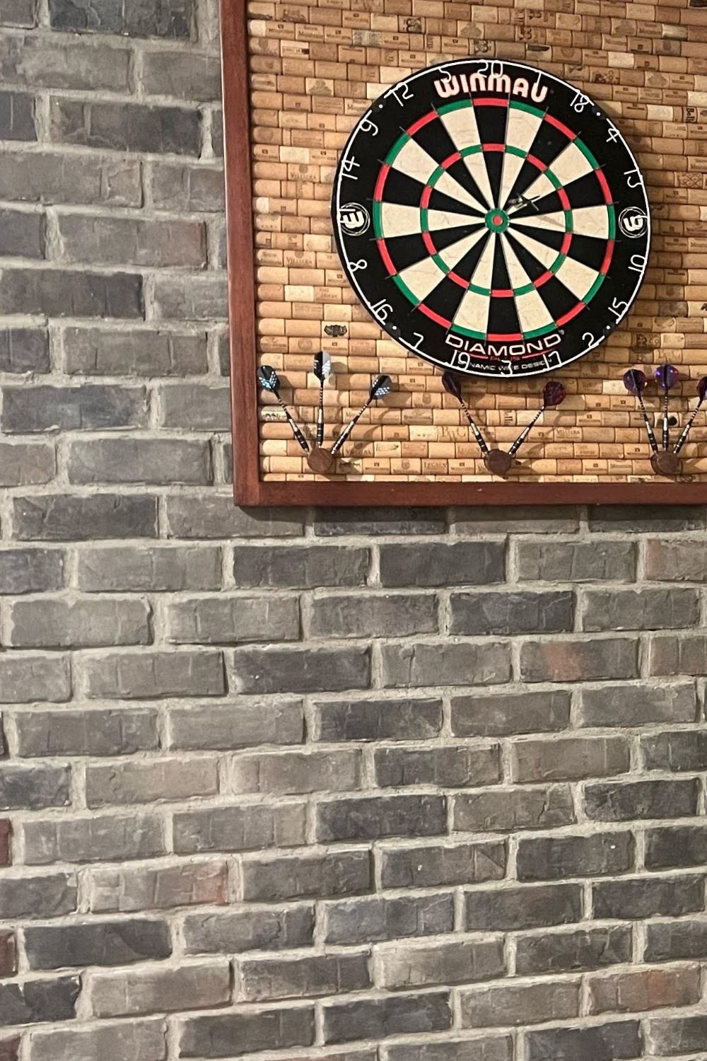 Black Bear Mountain Stone - Brick Veneer - Midnight