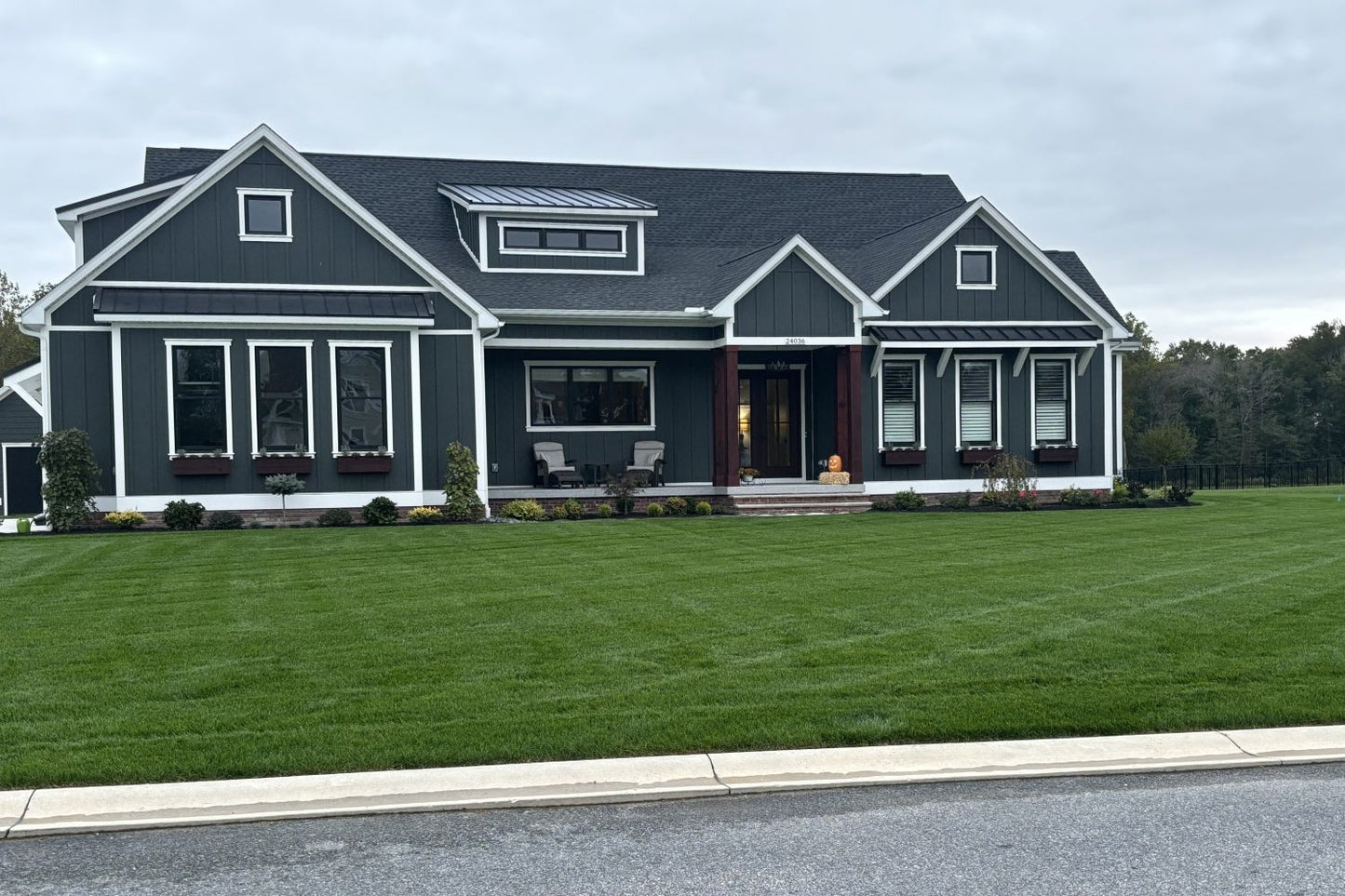 Black Bear Mountain Stone - Brick Veneer - Old Towne