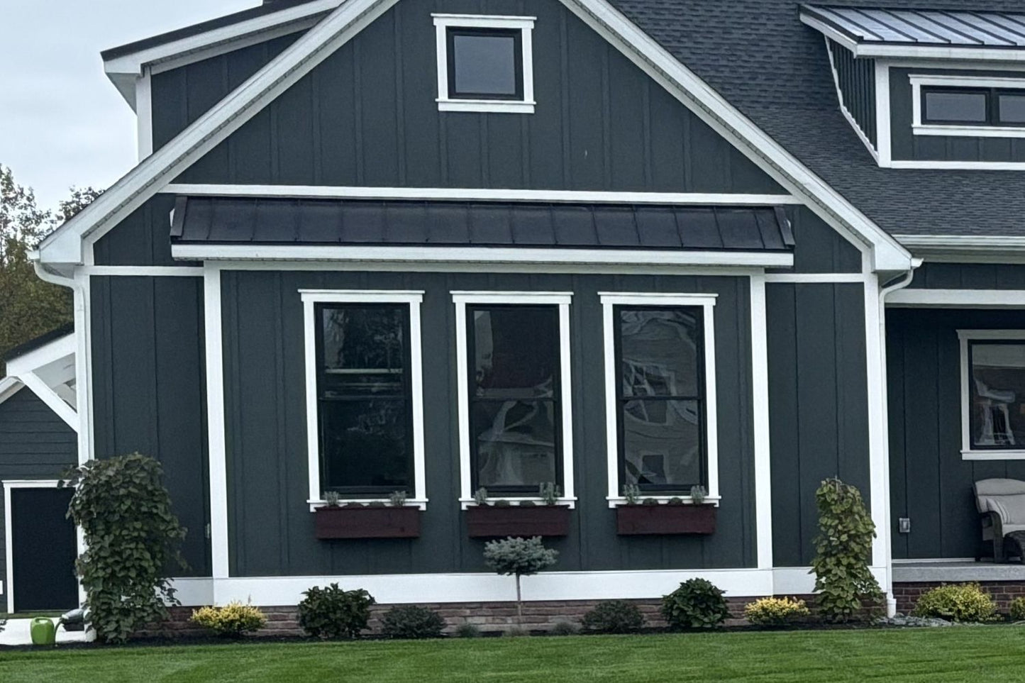 Black Bear Mountain Stone - Brick Veneer - Old Towne