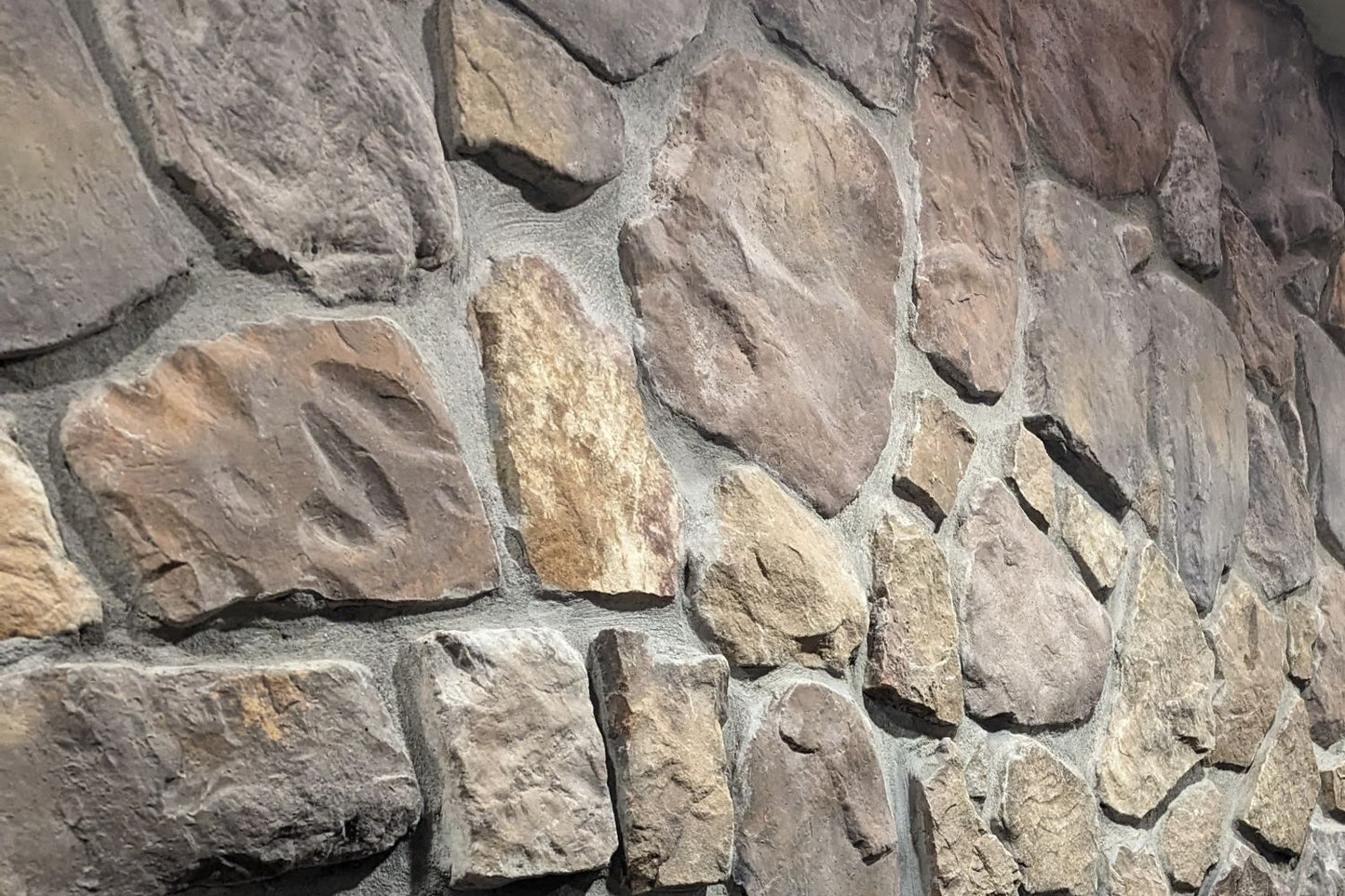 Black Bear Mountain Stone - Stone Veneer - Field Stone Kona