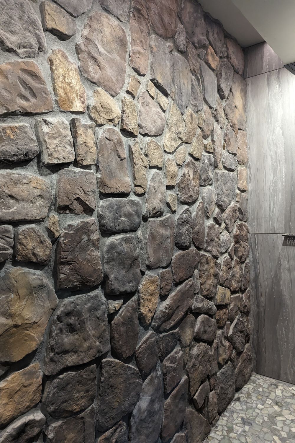 Black Bear Mountain Stone - Stone Veneer - Field Stone Kona