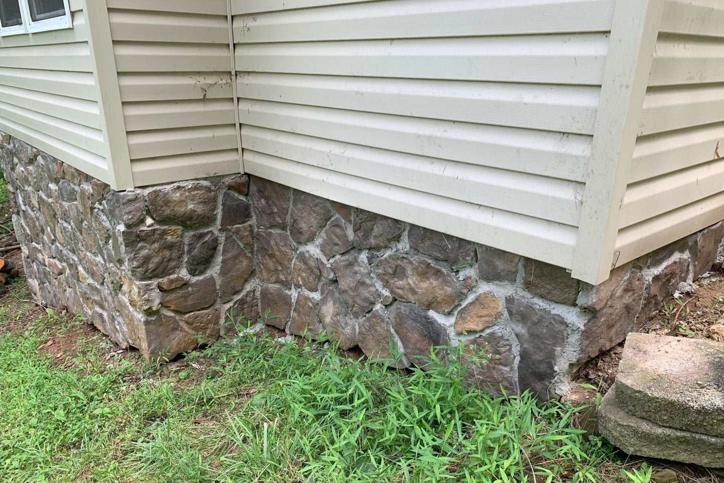Black Bear Mountain Stone - Stone Veneer - Field Stone Kona