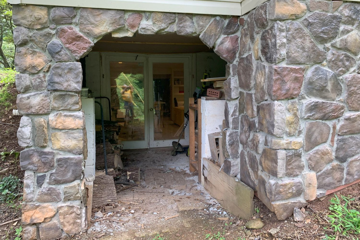 Black Bear Mountain Stone - Stone Veneer - Field Stone Kona