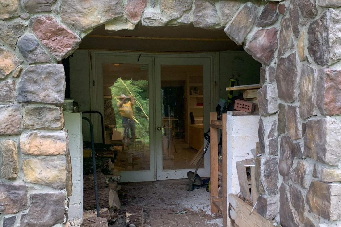Black Bear Mountain Stone - Stone Veneer - Field Stone Kona
