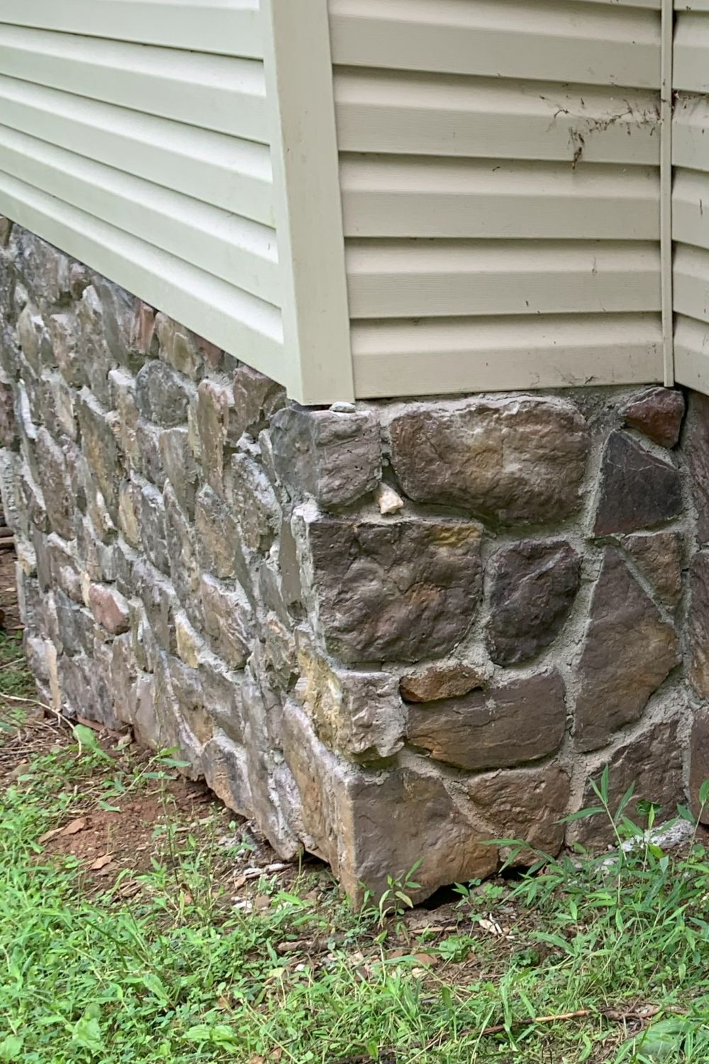 Black Bear Mountain Stone - Stone Veneer - Field Stone Kona