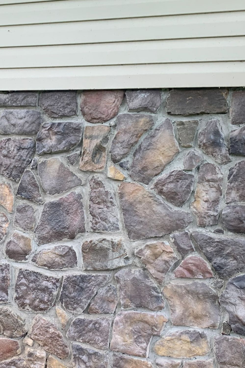 Black Bear Mountain Stone - Stone Veneer - Field Stone Kona
