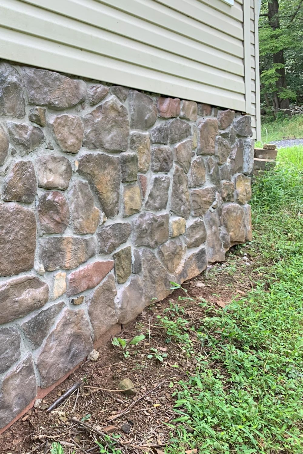Black Bear Mountain Stone - Stone Veneer - Field Stone Kona