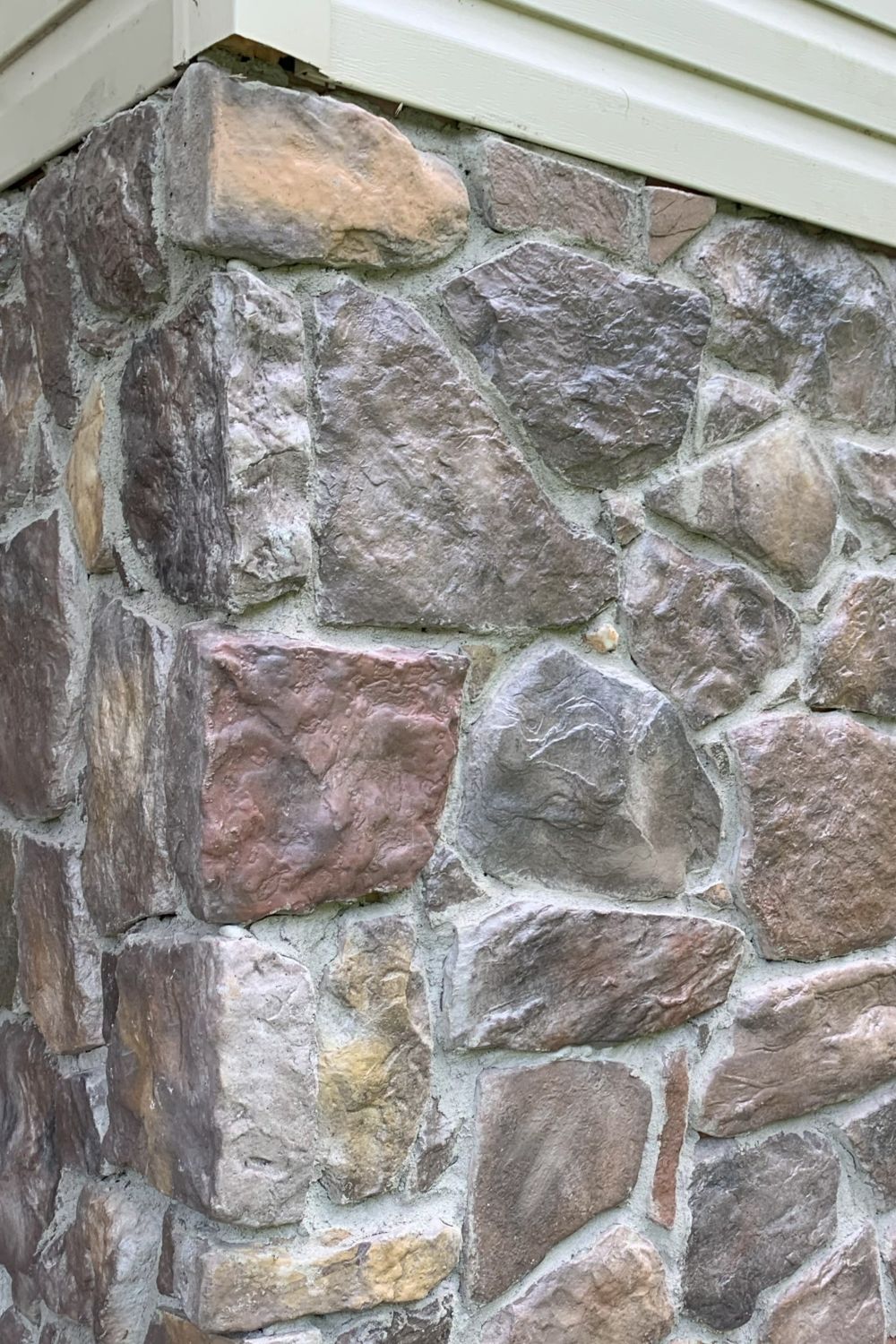 Black Bear Mountain Stone - Stone Veneer - Field Stone Kona