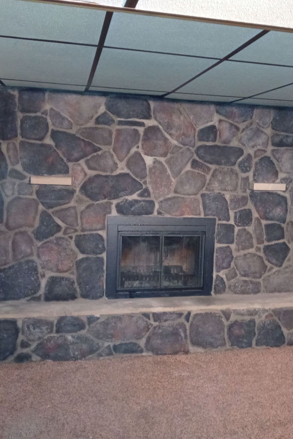 Black Bear Mountain Stone - Stone Veneer - Field Stone Midnight