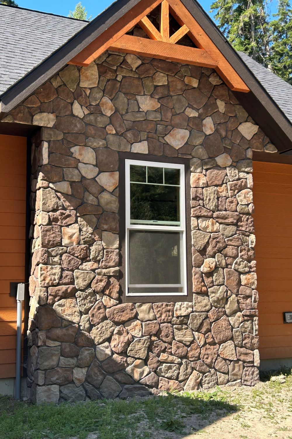 Black Bear Mountain Stone - Stone Veneer - Field Stone Mossy Creek