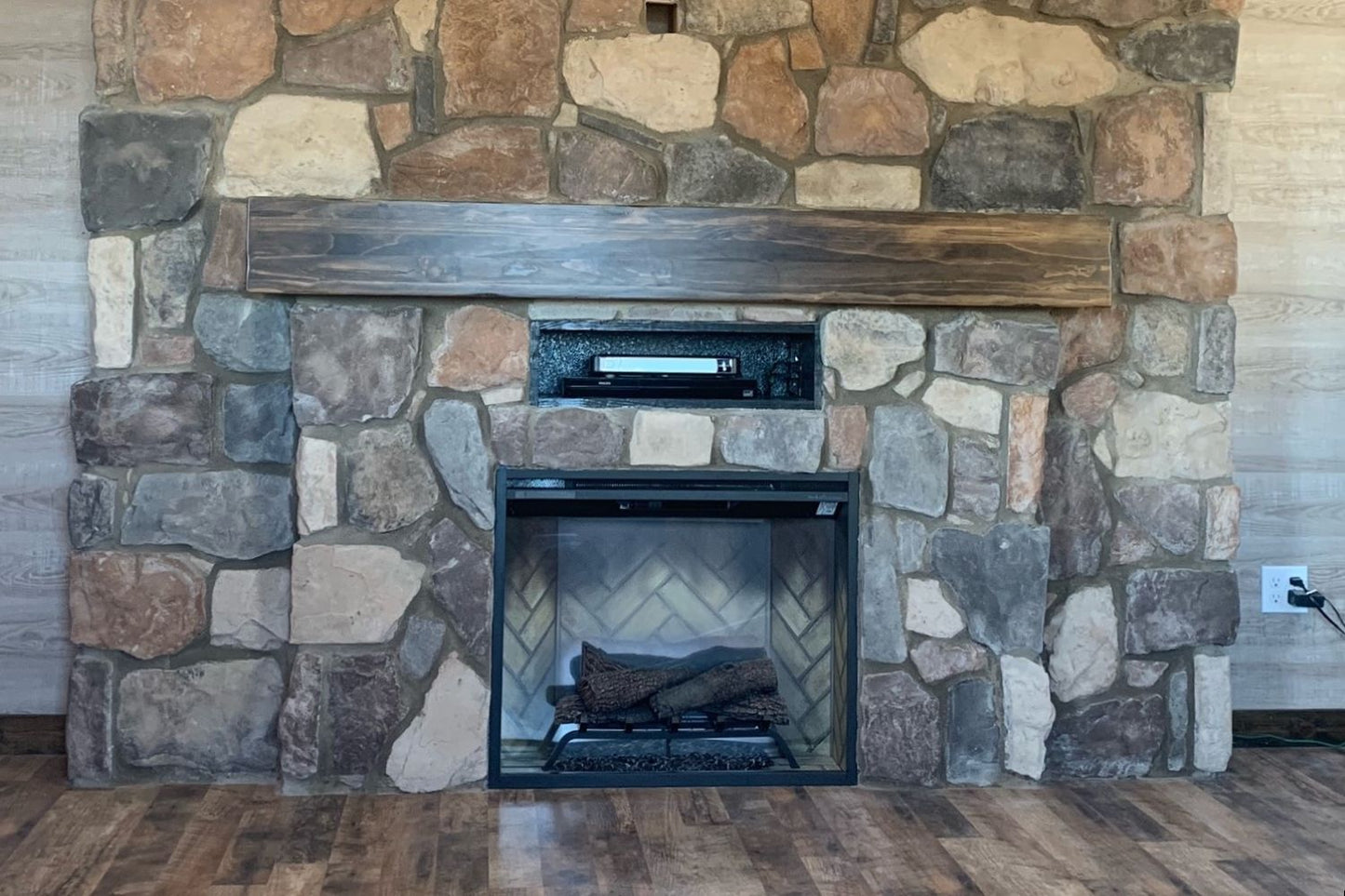 Black Bear Mountain Stone - Stone Veneer - Field Stone Ozark