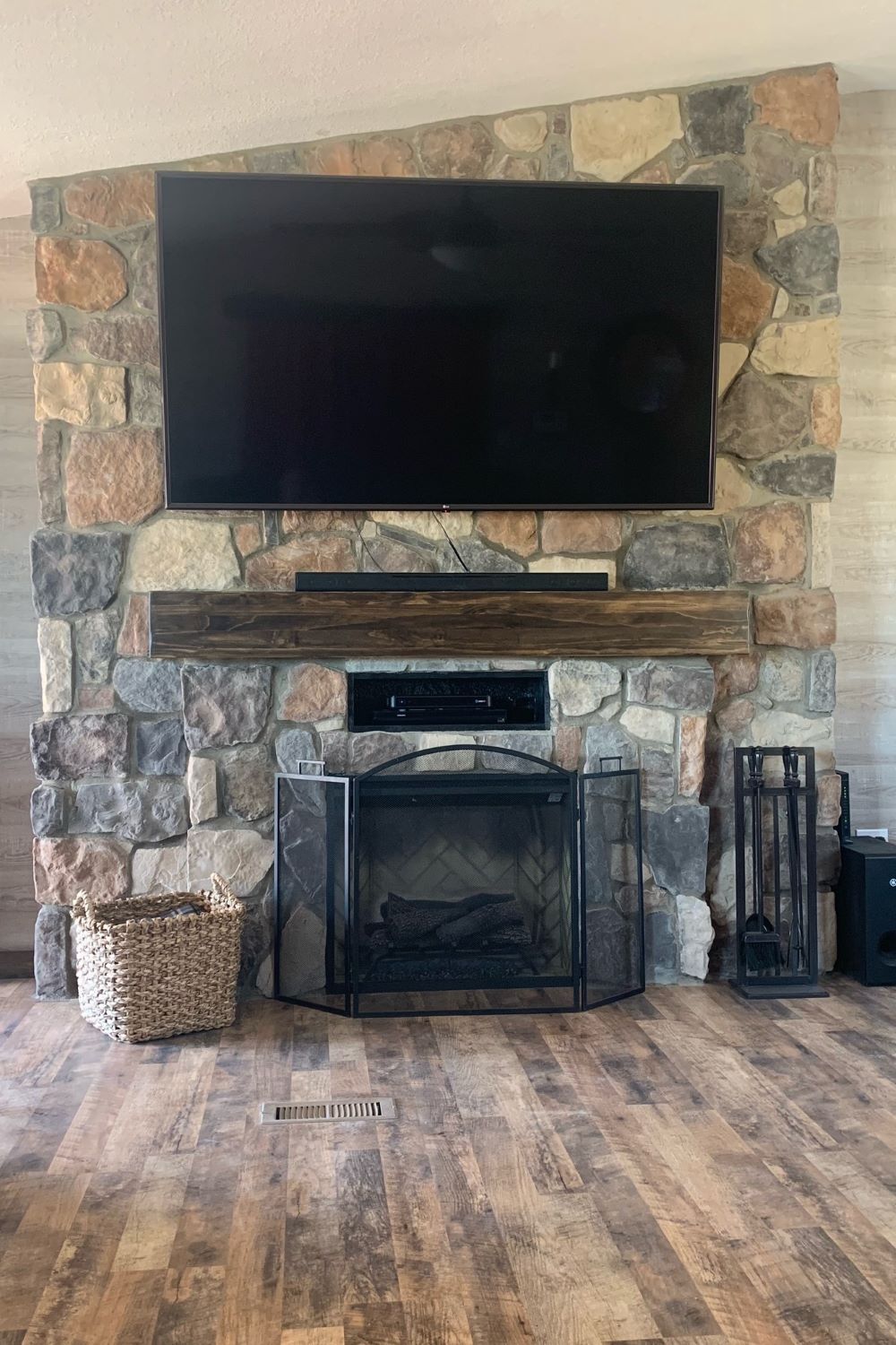 Black Bear Mountain Stone - Stone Veneer - Field Stone Ozark