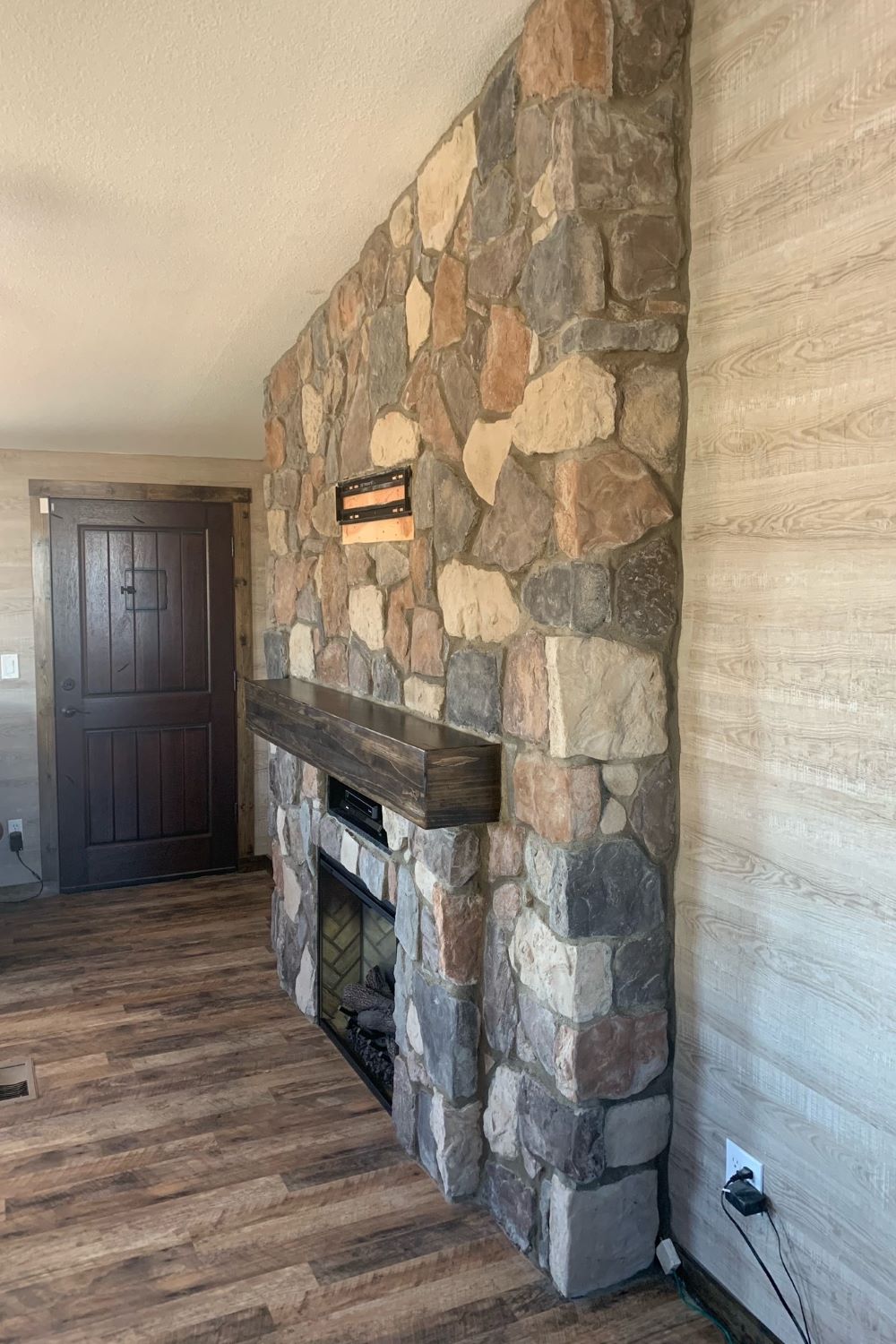 Black Bear Mountain Stone - Stone Veneer - Field Stone Ozark