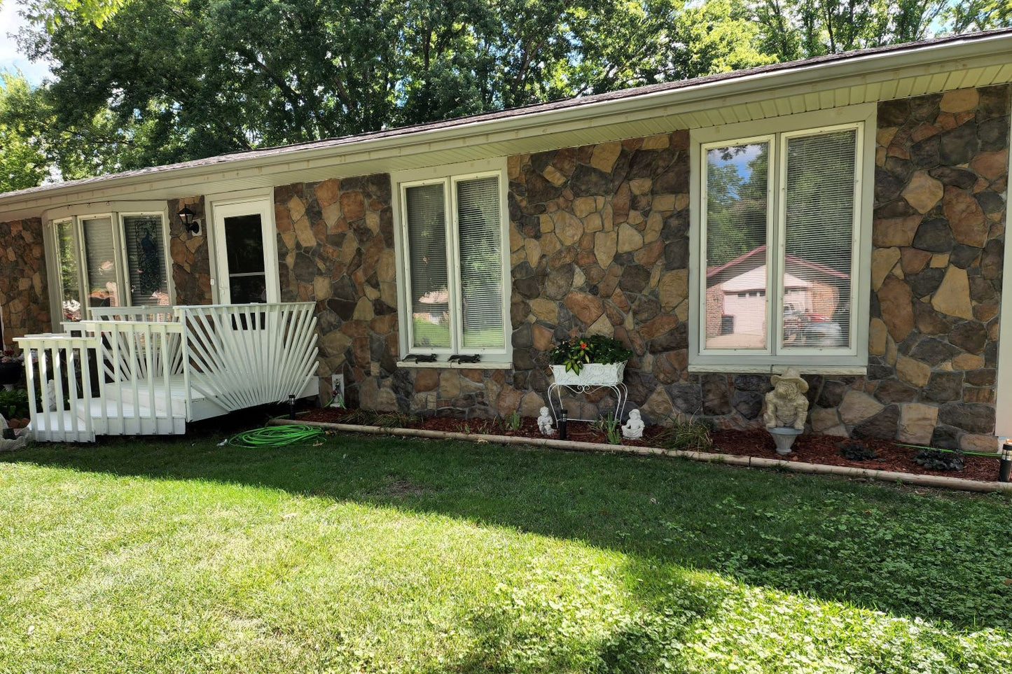 Black Bear Mountain Stone - Stone Veneer - Field Stone Ozark
