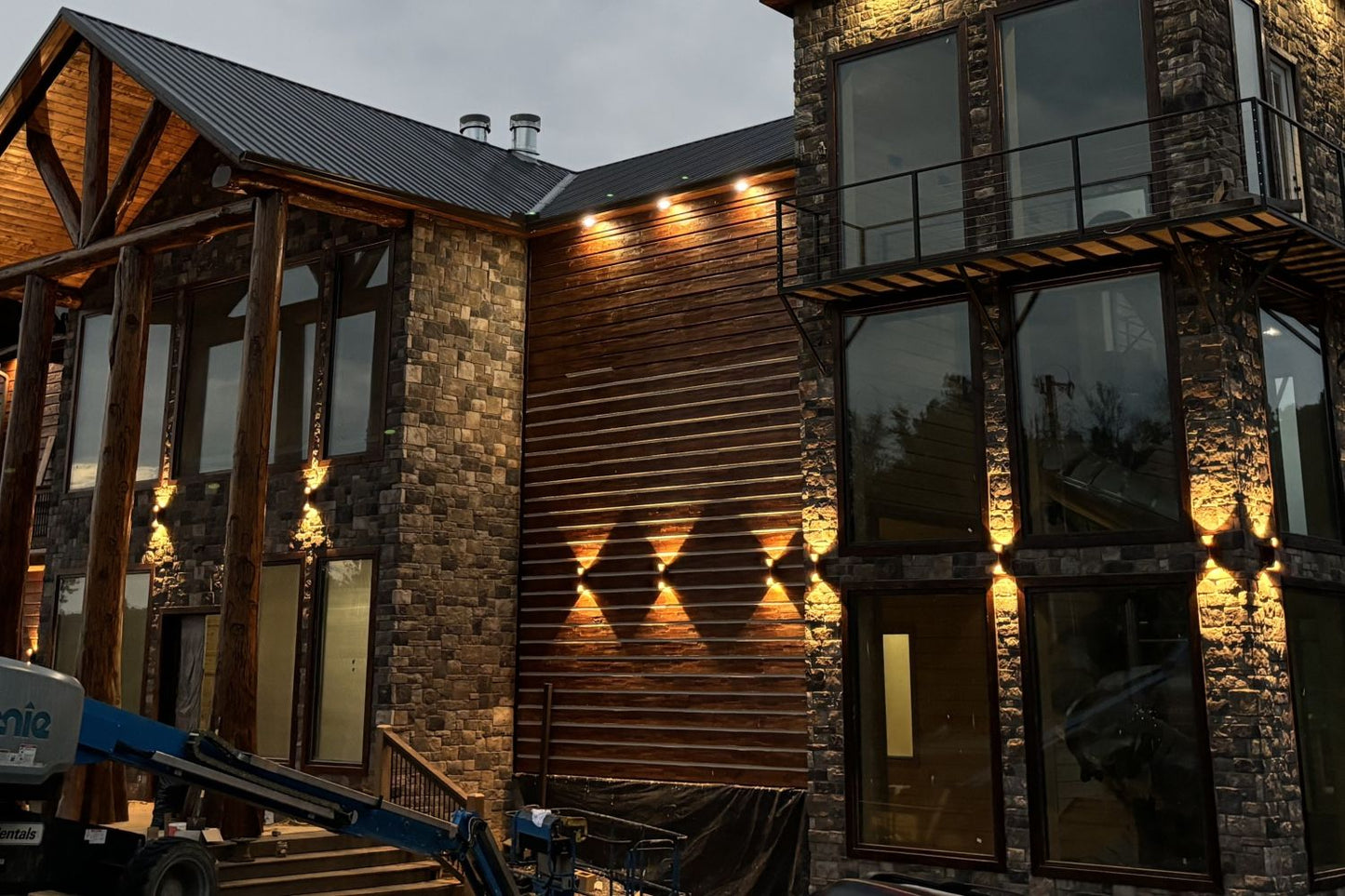 Black Bear Mountain Stone - Stone Veneer - Hackett Stone Aspen