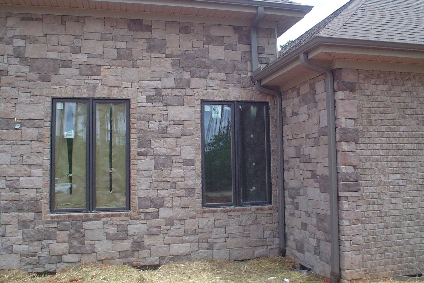 Black Bear Mountain Stone - Stone Veneer - Hackett Stone Desert Sand