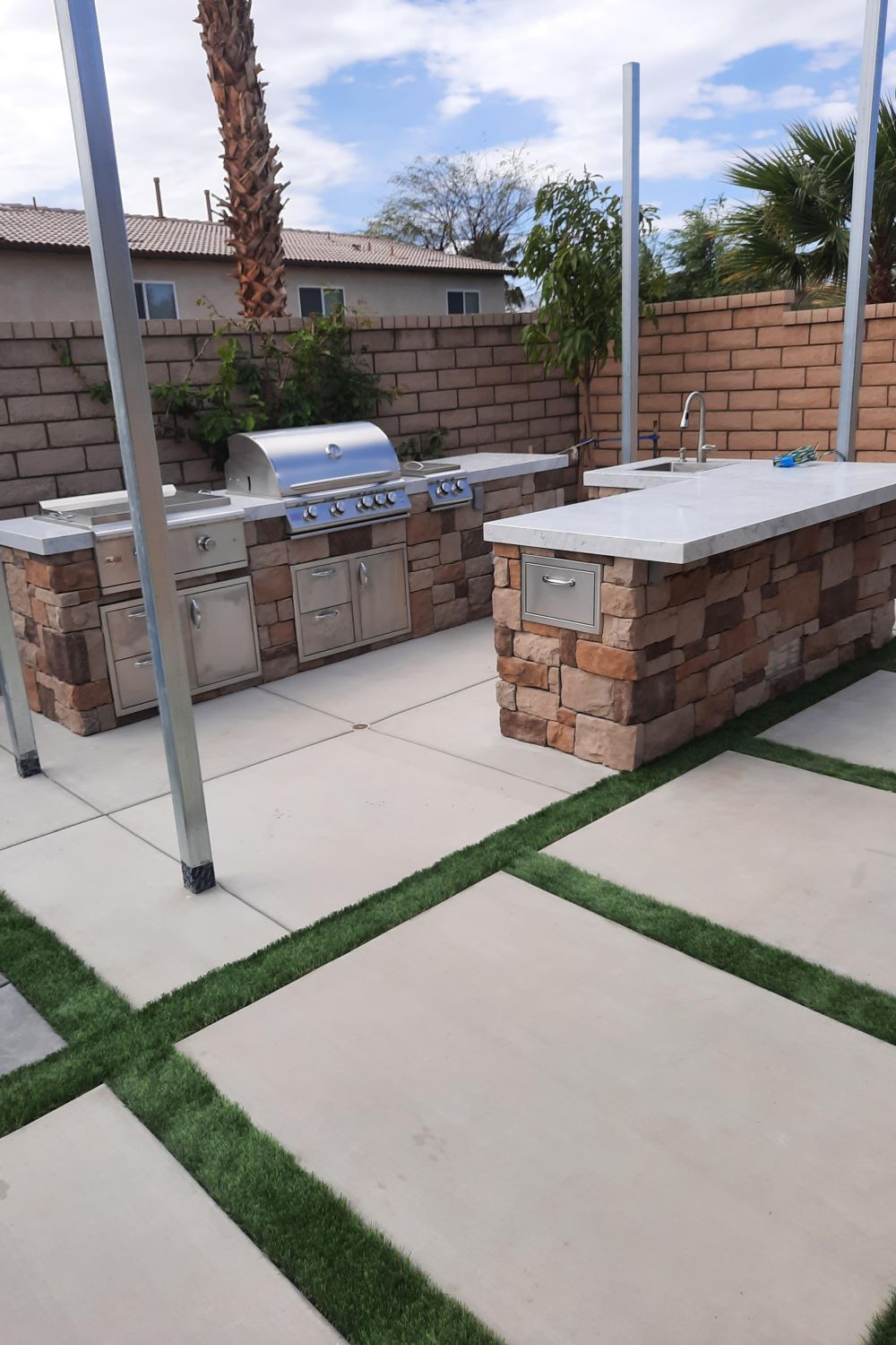 Black Bear Mountain Stone - Stone Veneer - Hackett Stone Desert Sand