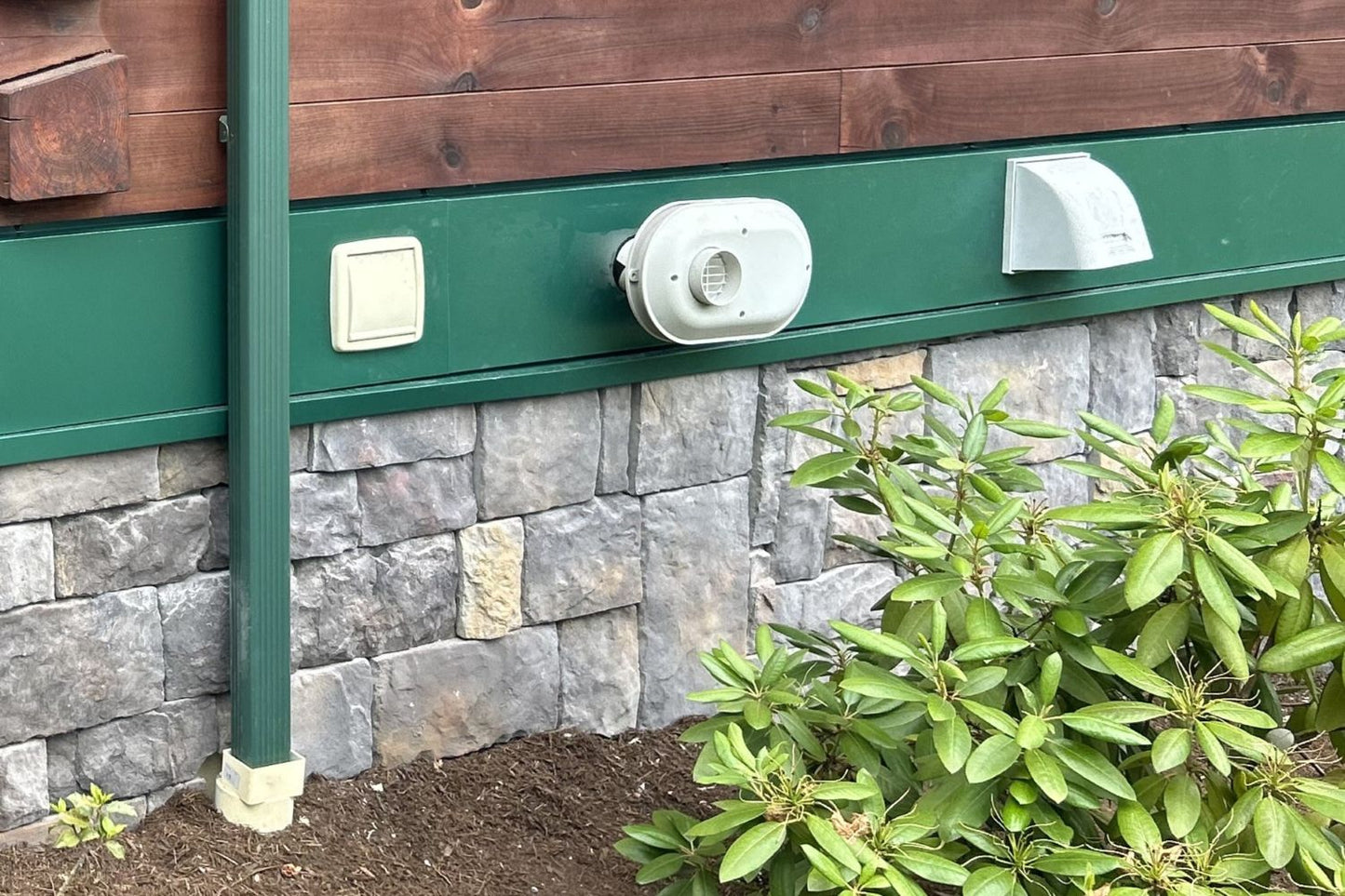 Black Bear Mountain Stone - Stone Veneer - Hackett Stone Kona