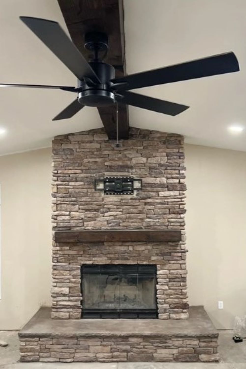 Black Bear Mountain Stone - Stone Veneer - Ledge Stone Acadia