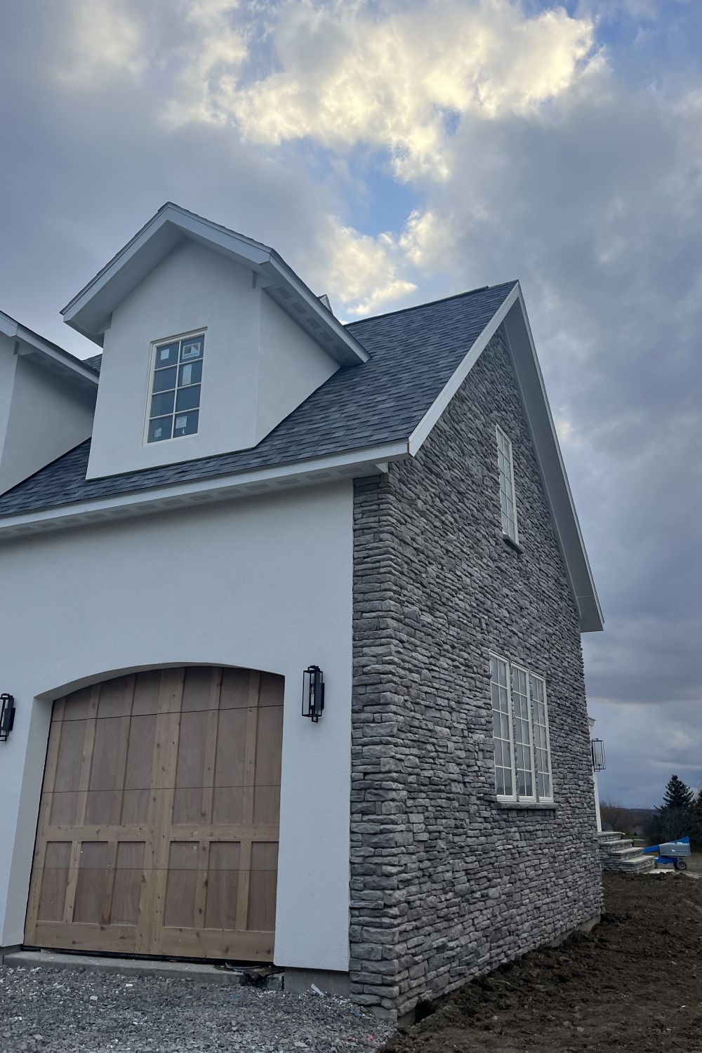 Black Bear Mountain Stone - Stone Veneer - Ledge Stone Ash