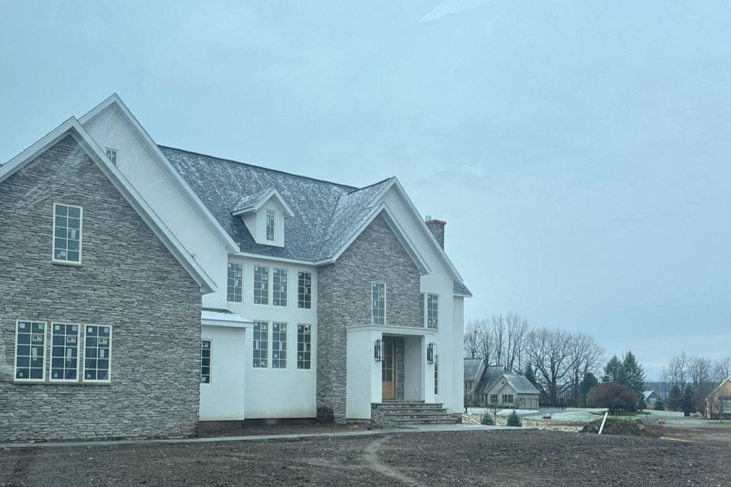 Black Bear Mountain Stone - Stone Veneer - Ledge Stone Ash