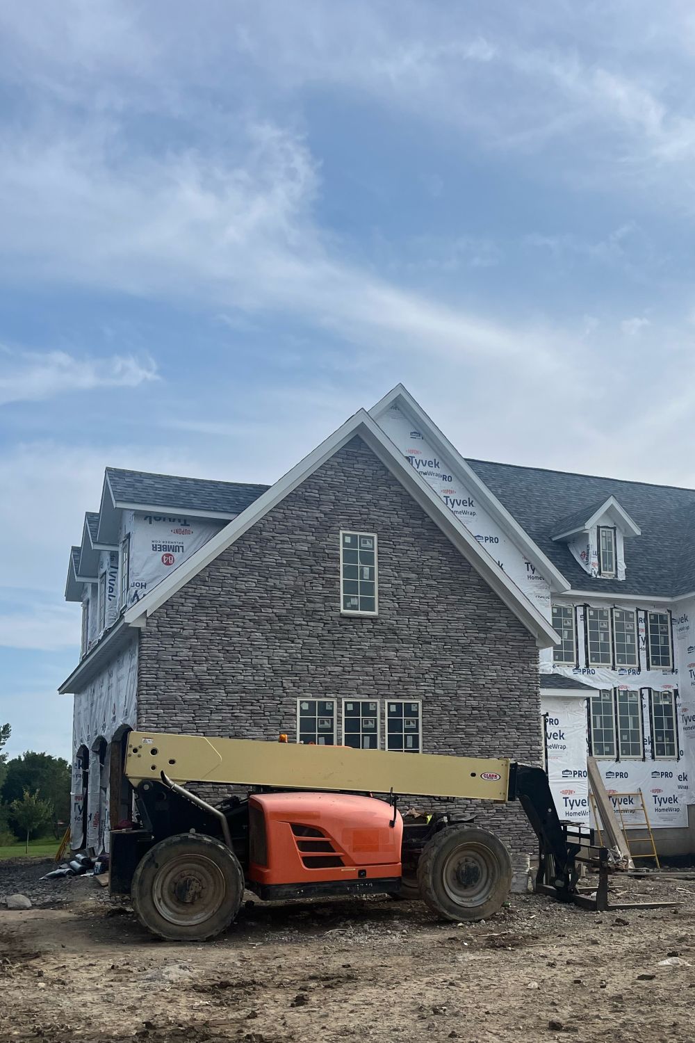 Black Bear Mountain Stone - Stone Veneer - Ledge Stone Ash
