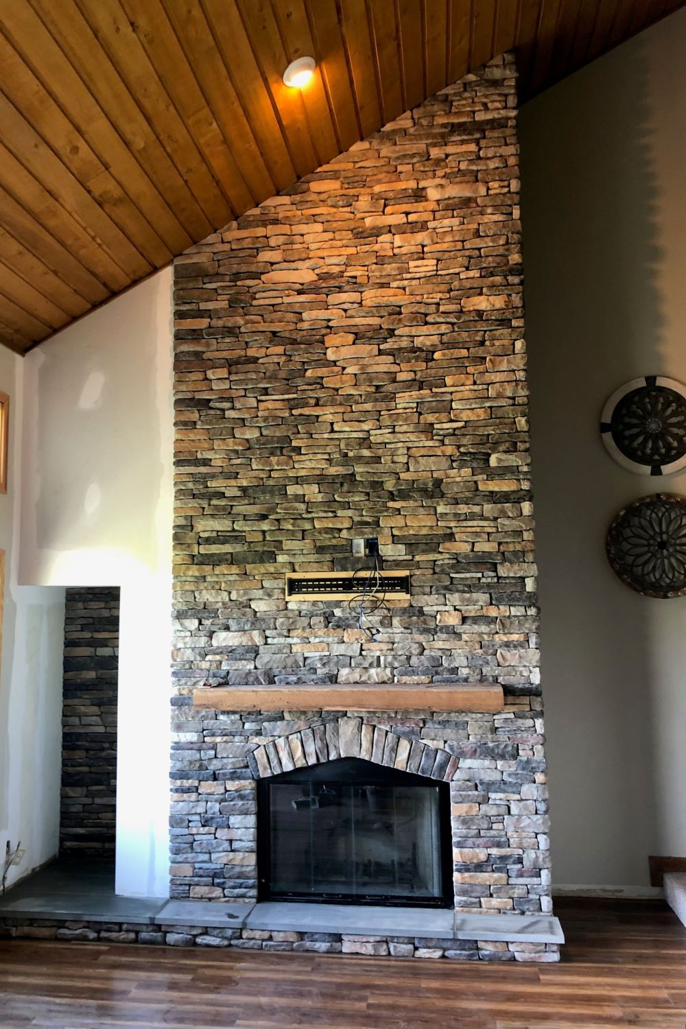 Black Bear Mountain Stone - Stone Veneer - Ledge Stone Aspen