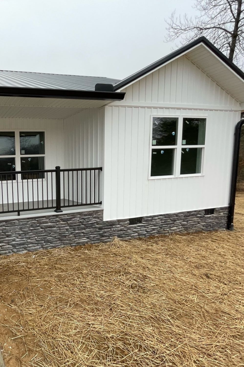 Black Bear Mountain Stone - Stone Veneer - Ledge Stone Midnight