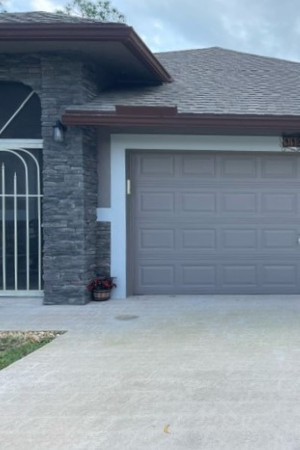 Black Bear Mountain Stone - Stone Veneer - Ledge Stone Midnight