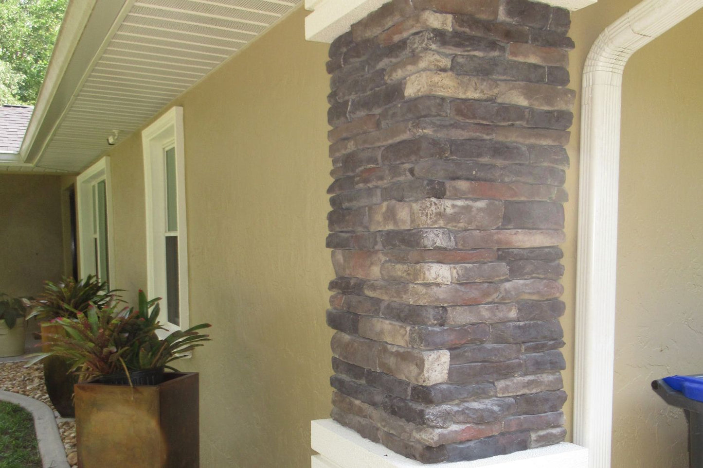 Black Bear Mountain Stone - Stone Veneer - Ledge Stone Midnight