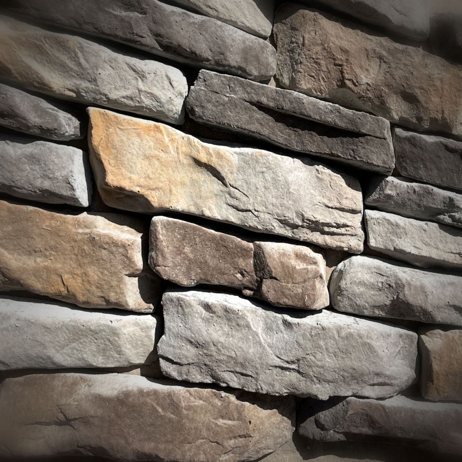 Black Bear Mountain Stone - Stone Veneer - Ledge Stone Mountain Mist