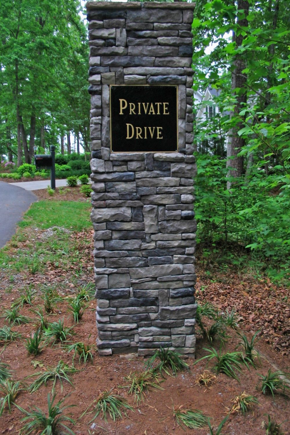 Black Bear Mountain Stone - Stone Veneer - Ledge Stone Outback
