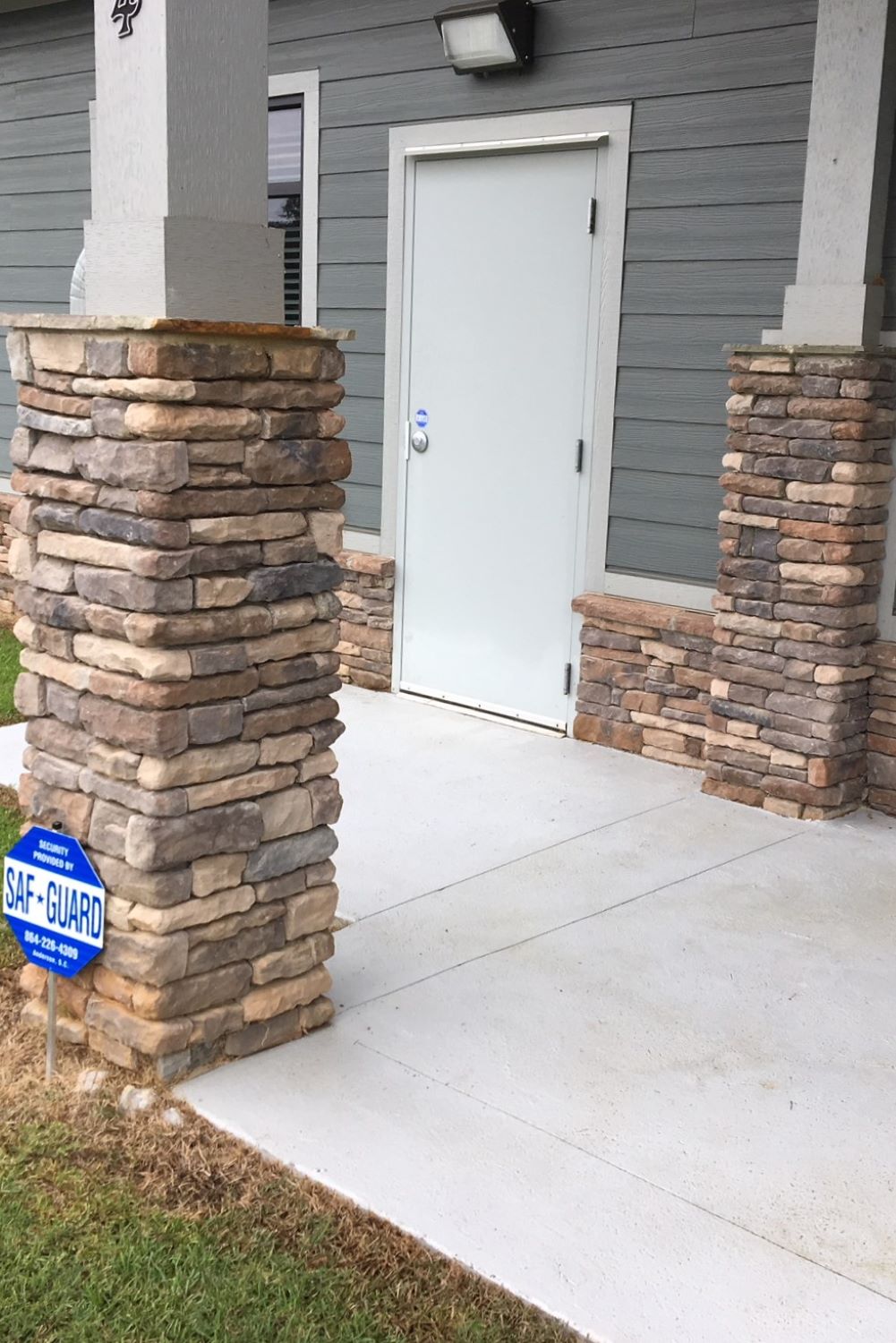 Black Bear Mountain Stone - Stone Veneer - Ledge Stone Rustic