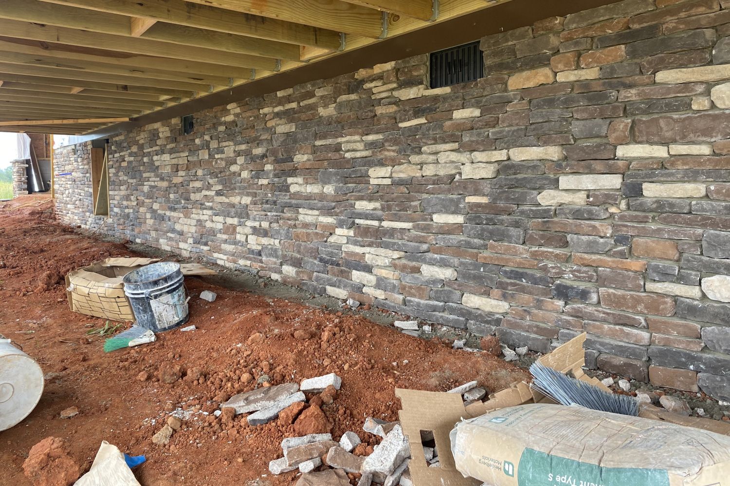 Black Bear Mountain Stone - Stone Veneer - Ledge Stone Rustic