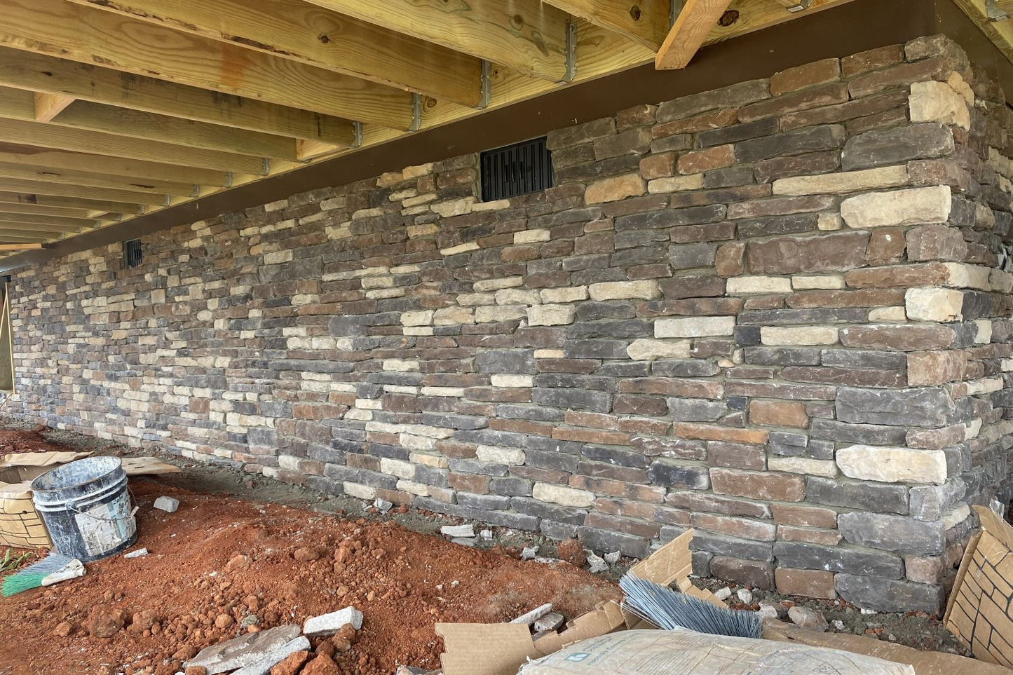 Black Bear Mountain Stone - Stone Veneer - Ledge Stone Rustic