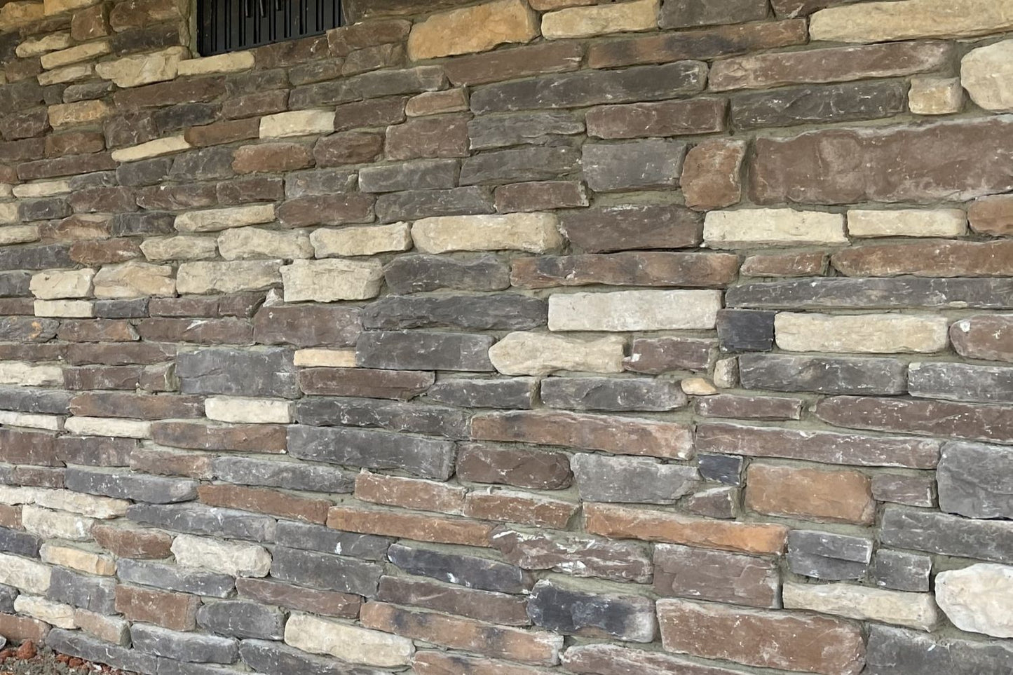 Black Bear Mountain Stone - Stone Veneer - Ledge Stone Rustic