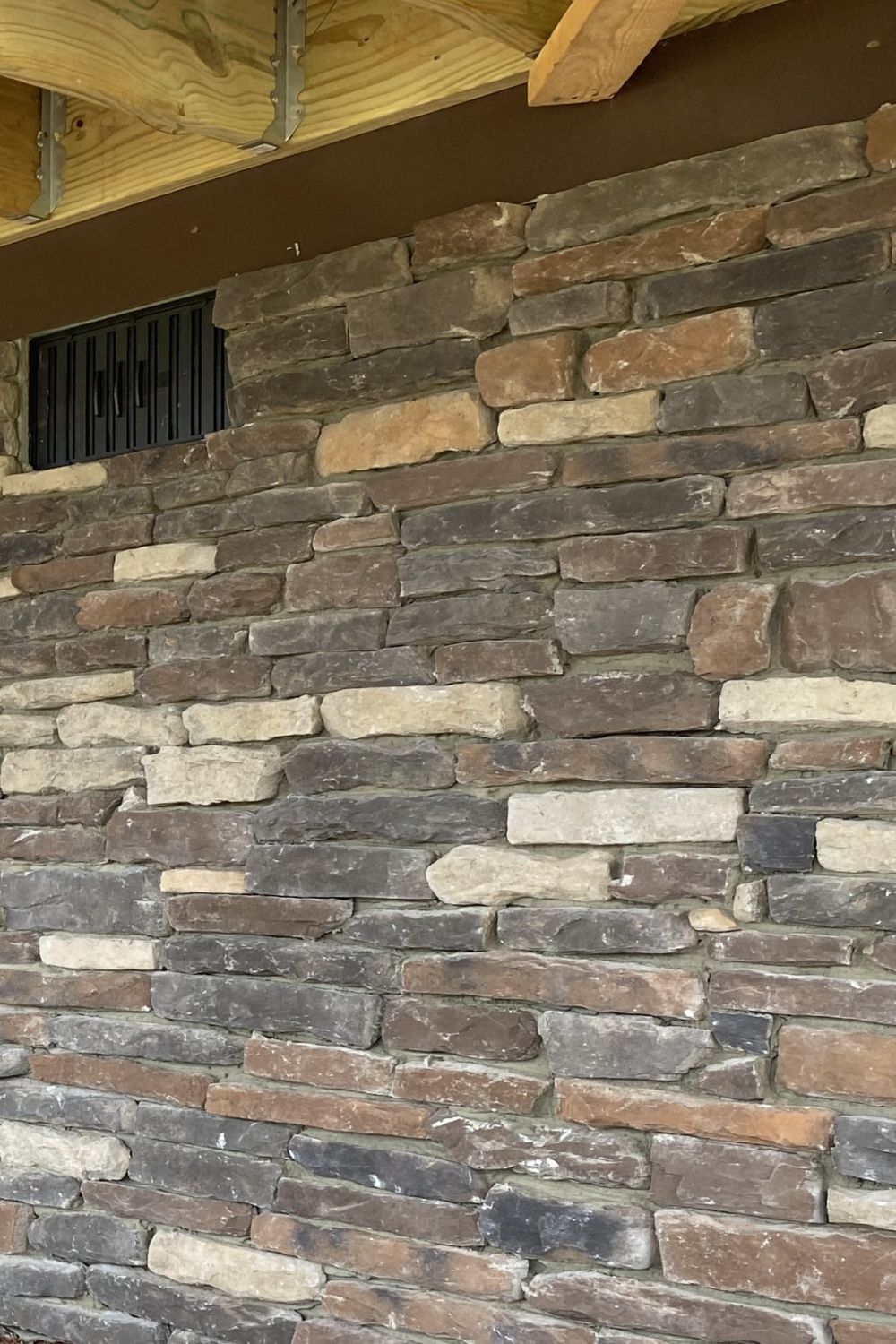 Black Bear Mountain Stone - Stone Veneer - Ledge Stone Rustic