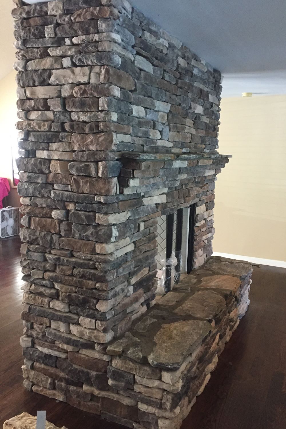 Black Bear Mountain Stone - Stone Veneer - Ledge Stone Rustic