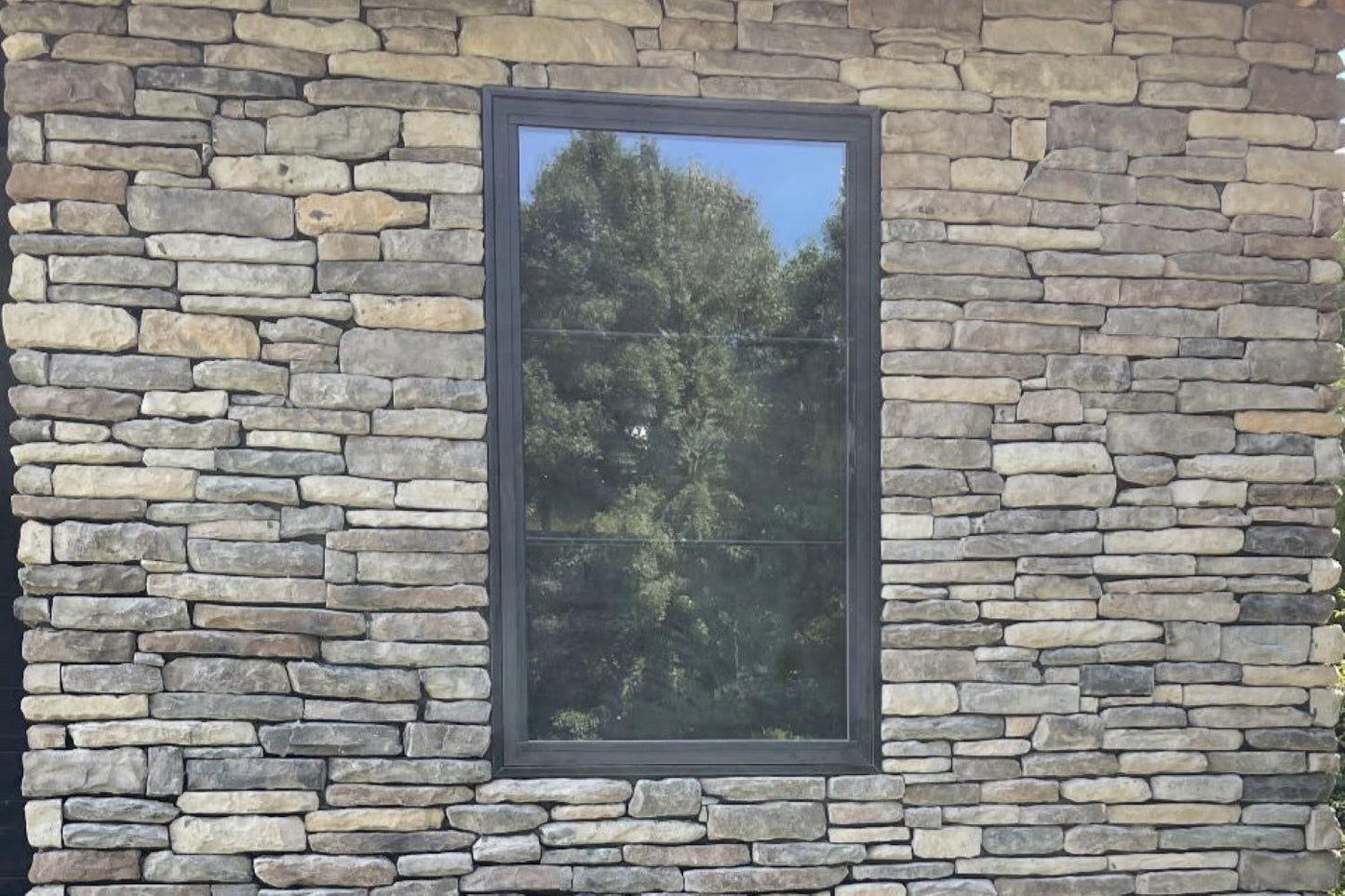 Black Bear Mountain Stone - Stone Veneer - Ledge Stone Rustic