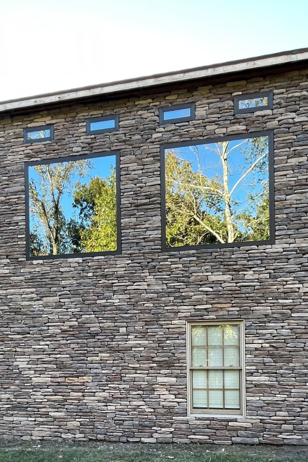 Black Bear Mountain Stone - Stone Veneer - Ledge Stone Rustic