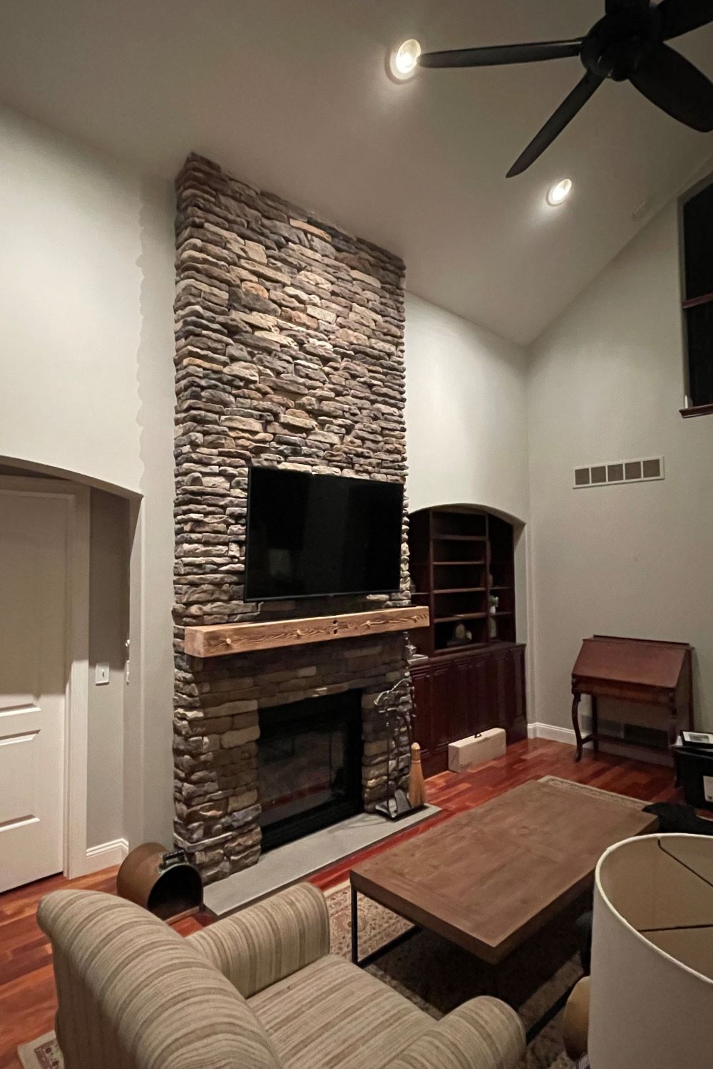 Black Bear Mountain Stone - Stone Veneer - Ledge Stone Rustic