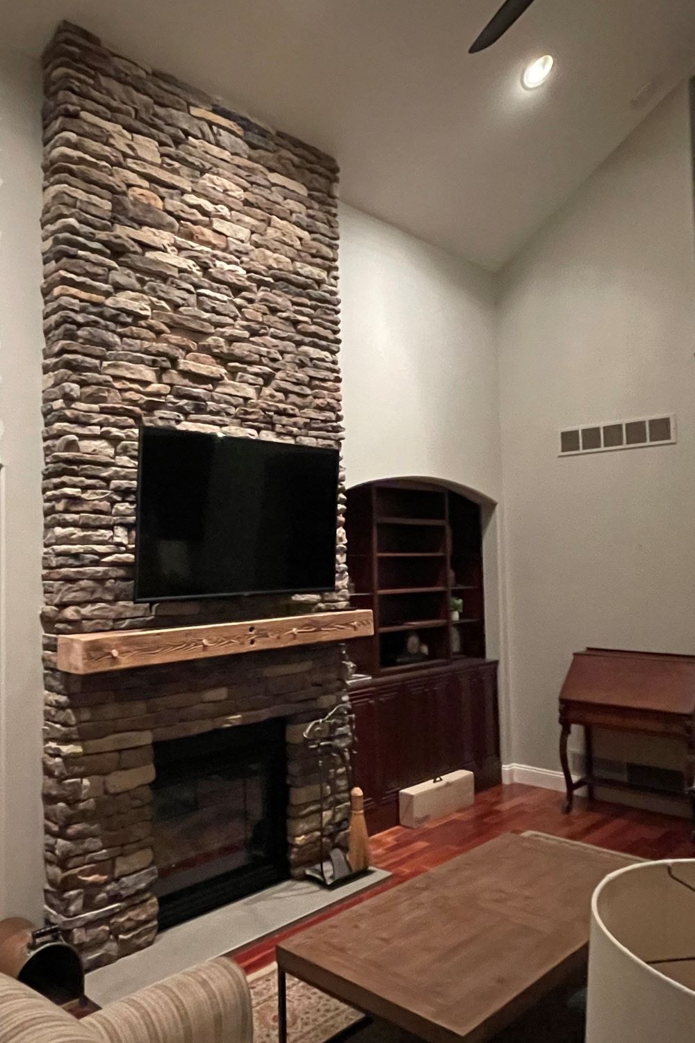 Black Bear Mountain Stone - Stone Veneer - Ledge Stone Rustic