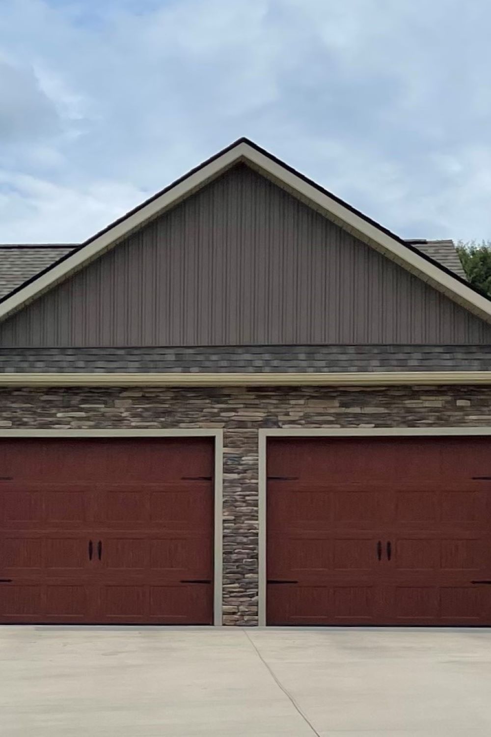 Black Bear Mountain Stone - Stone Veneer - Ledge Stone Rustic