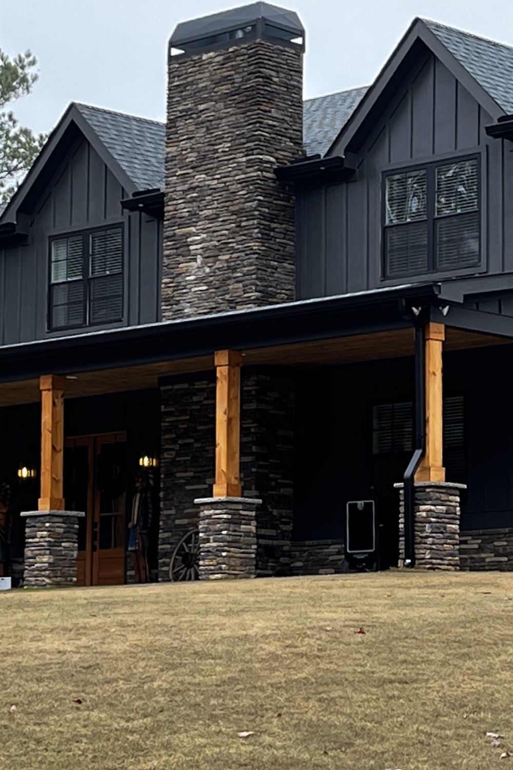 Black Bear Mountain Stone - Stone Veneer - Ledge Stone Rustic