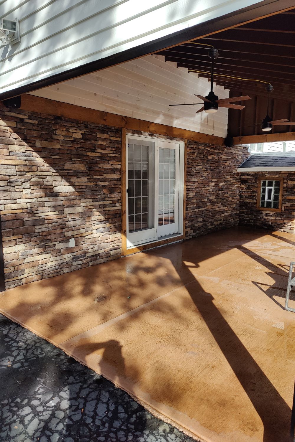 Black Bear Mountain Stone - Stone Veneer - Ledge Stone Rustic