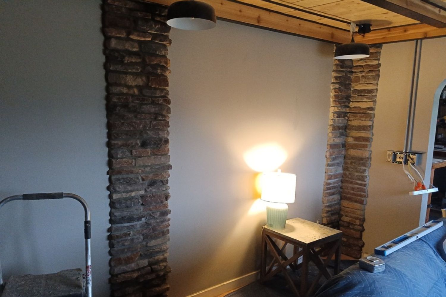 Black Bear Mountain Stone - Stone Veneer - Ledge Stone Rustic