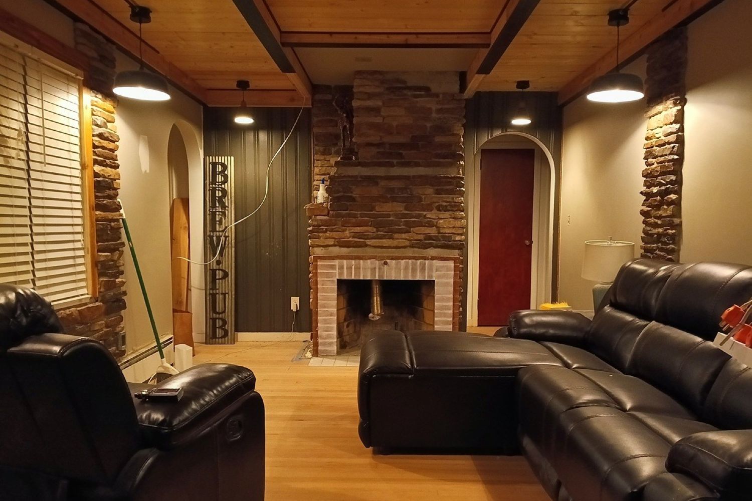 Black Bear Mountain Stone - Stone Veneer - Ledge Stone Rustic