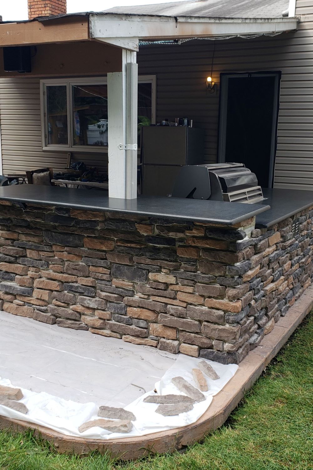 Black Bear Mountain Stone - Stone Veneer - Ledge Stone Sonoma